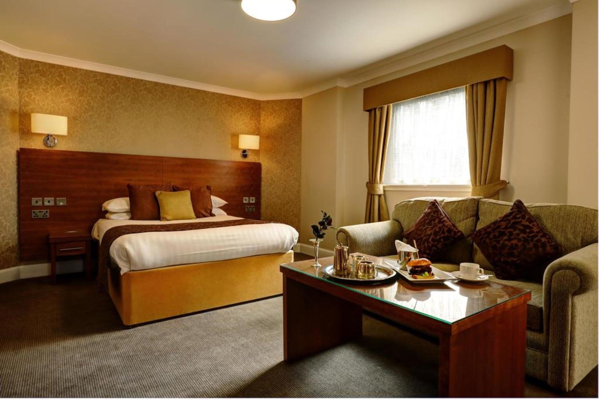סטירלינג Golden Lion Hotel מראה חיצוני תמונה