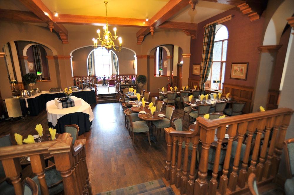 סטירלינג Golden Lion Hotel מראה חיצוני תמונה