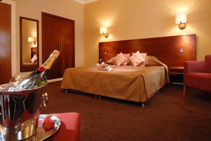 סטירלינג Golden Lion Hotel מראה חיצוני תמונה
