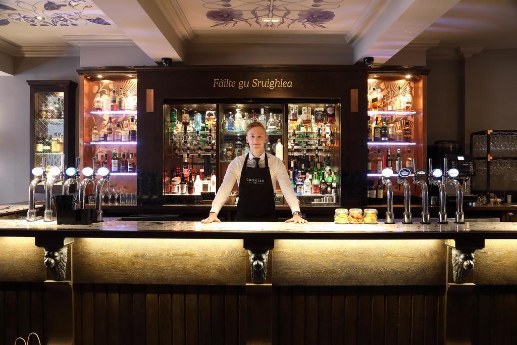 סטירלינג Golden Lion Hotel מראה חיצוני תמונה