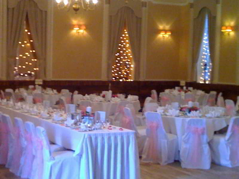 סטירלינג Golden Lion Hotel מראה חיצוני תמונה